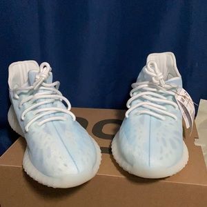 Yeezy 350 v2 mono ice.   Dead stock